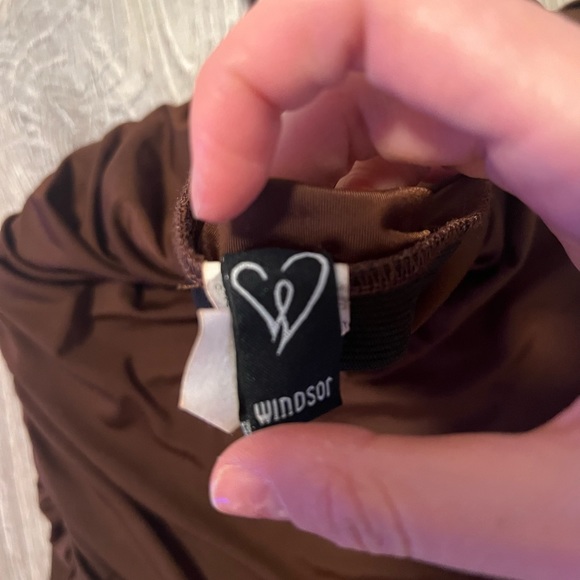 Windsor Brown Ruched Dress - Picture 3 of 5